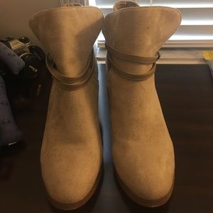 Size 10 beige cream ankle boots